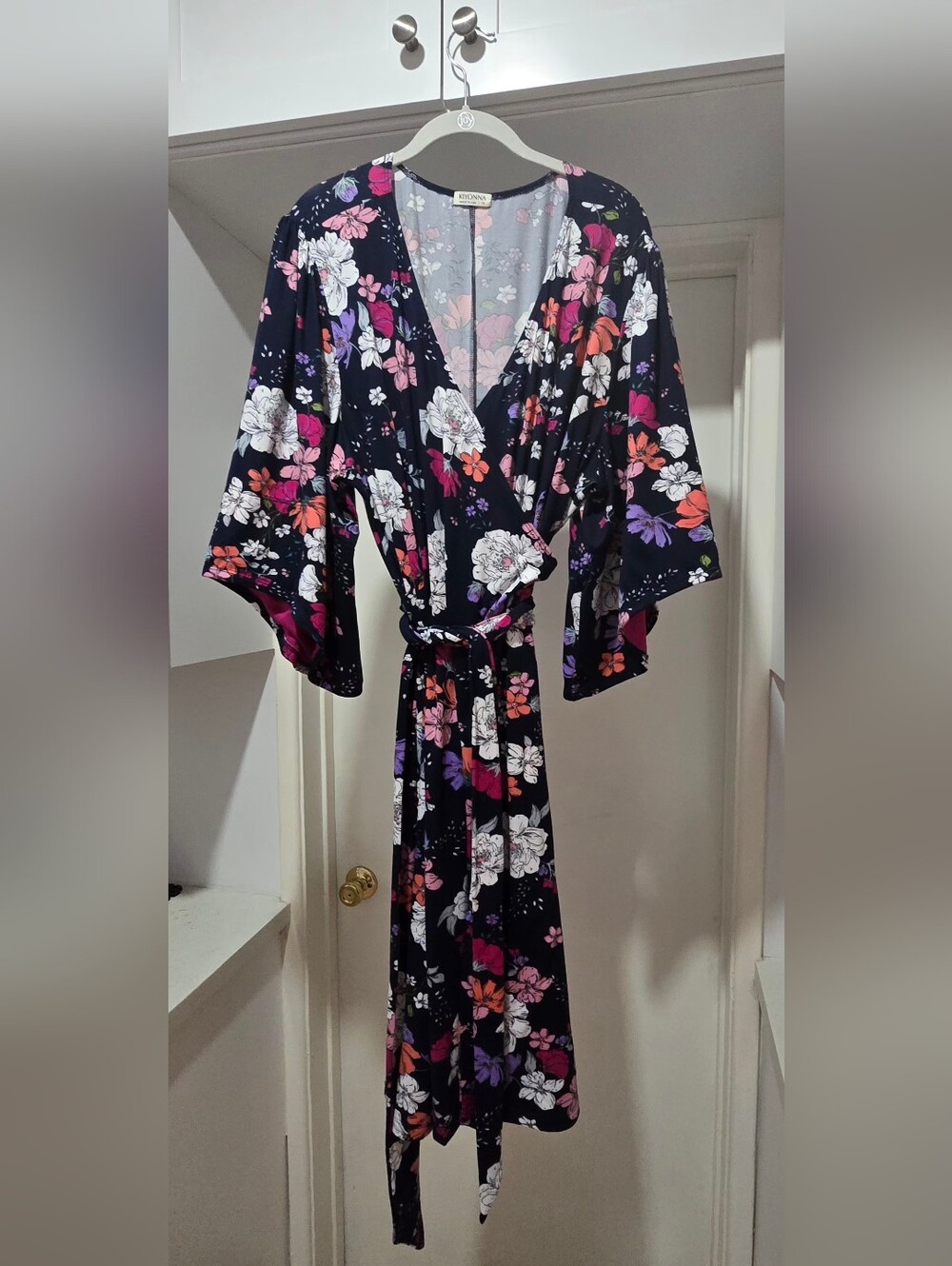 Kiyonna Gemini Floral Wrap dress w/ Kimono Sleeves, Navy, Pink & White 2x/18-20 - Picture 4 of 16